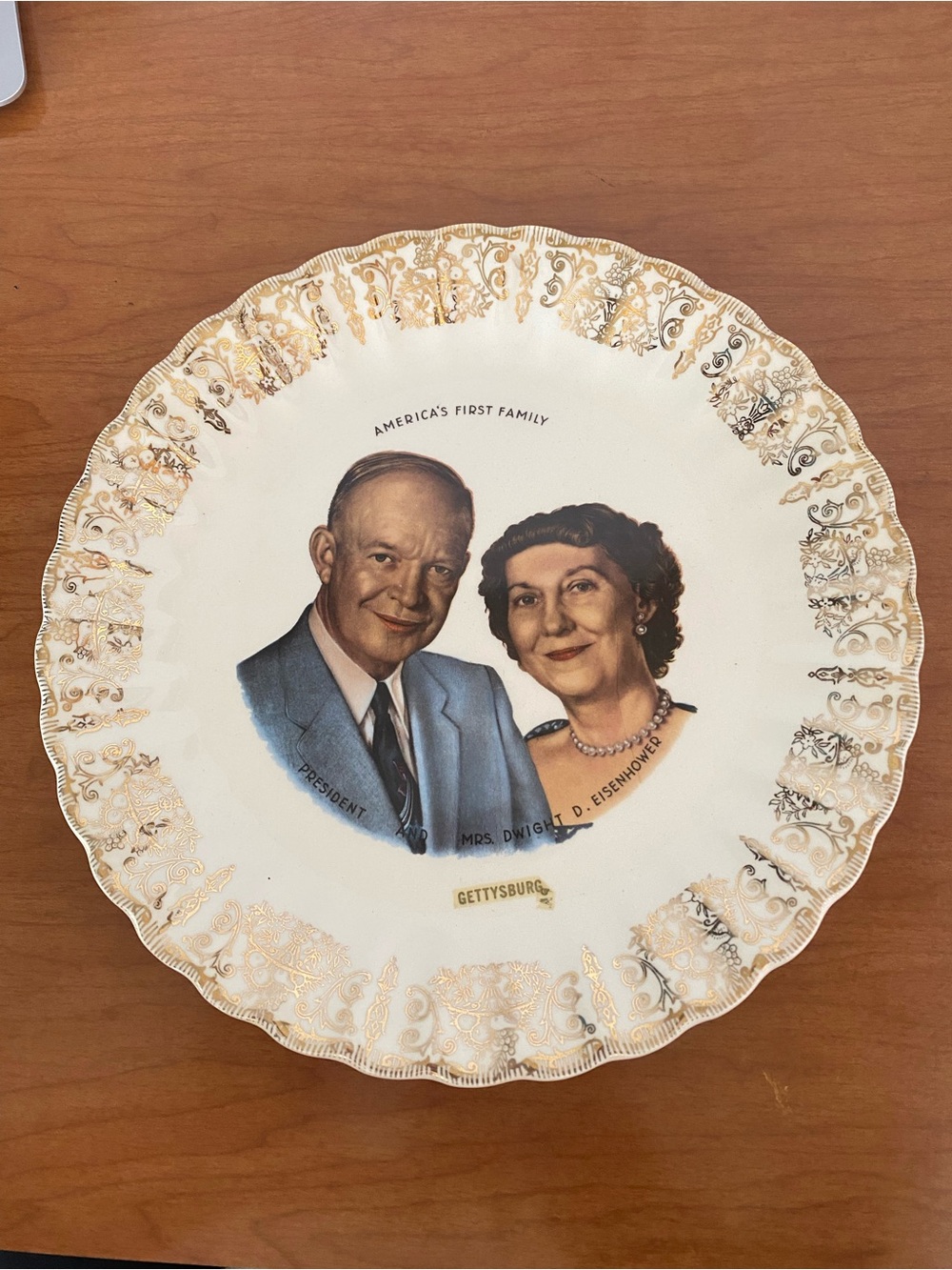 Commemorative Decorative Plate in Cream and Gold